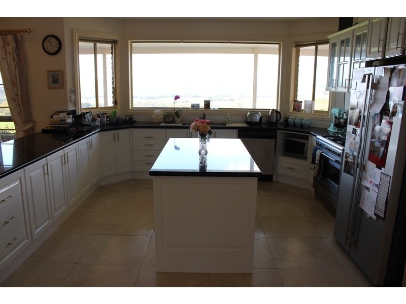 18 Arabella Place, Bathurst NSW 2795