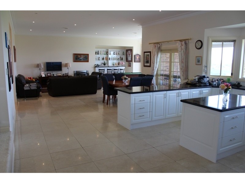 18 Arabella Place, Bathurst NSW 2795