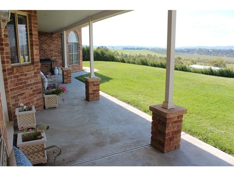 18 Arabella Place, Bathurst NSW 2795