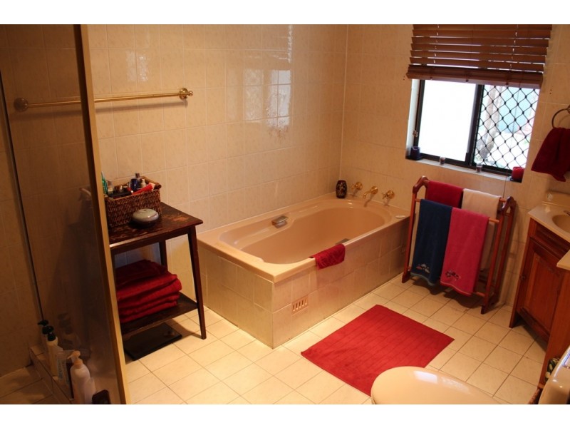 85 Walang Drive, Bathurst NSW 2795