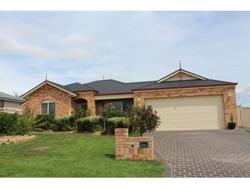 44 Carlyle Avenue, Bathurst NSW 2795