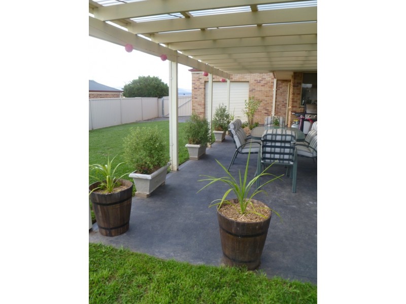 44 Carlyle Avenue, Bathurst NSW 2795