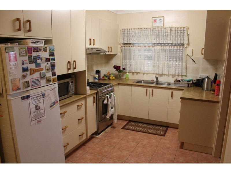 77 Sydney Road, Bathurst NSW 2795