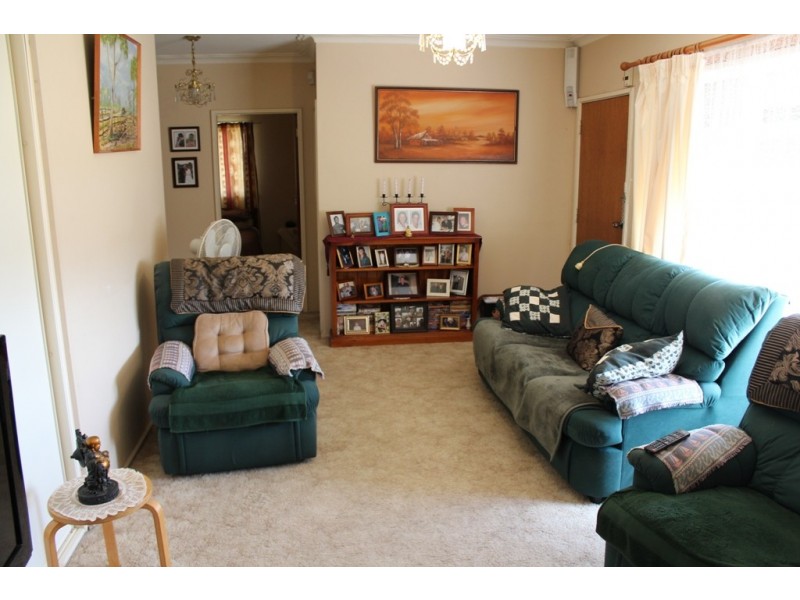 77 Sydney Road, Bathurst NSW 2795