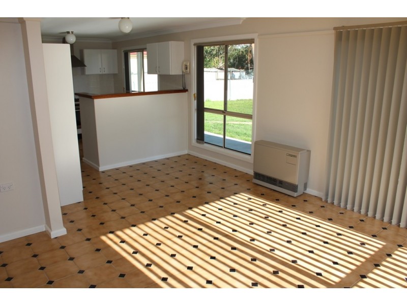 17 Park Street, Eglinton NSW 2795