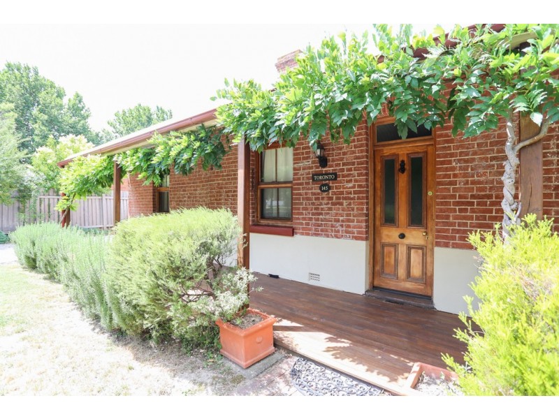 145 Russell Street, Bathurst NSW 2795