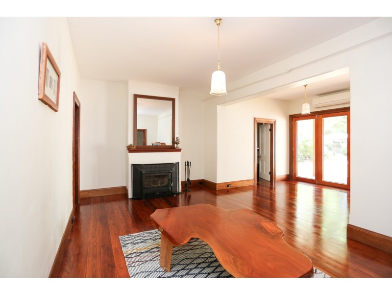 145 Russell Street, Bathurst NSW 2795