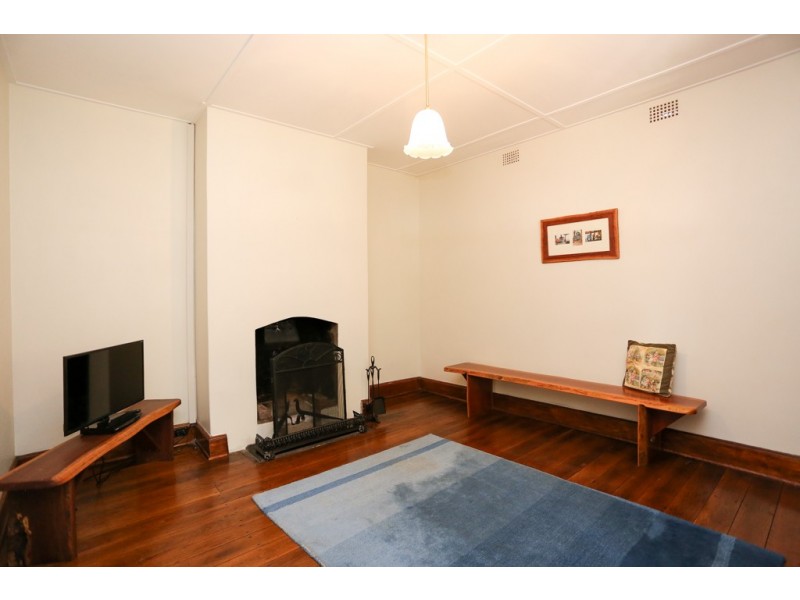 145 Russell Street, Bathurst NSW 2795