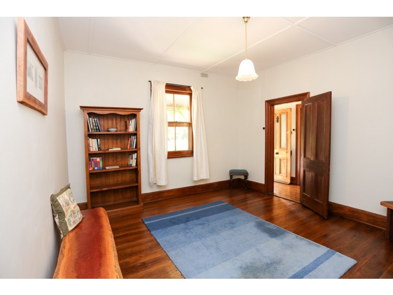 145 Russell Street, Bathurst NSW 2795