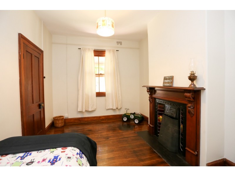 145 Russell Street, Bathurst NSW 2795