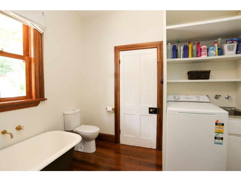 145 Russell Street, Bathurst NSW 2795