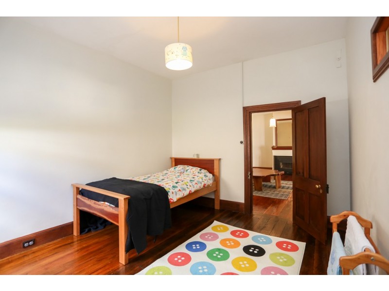 145 Russell Street, Bathurst NSW 2795