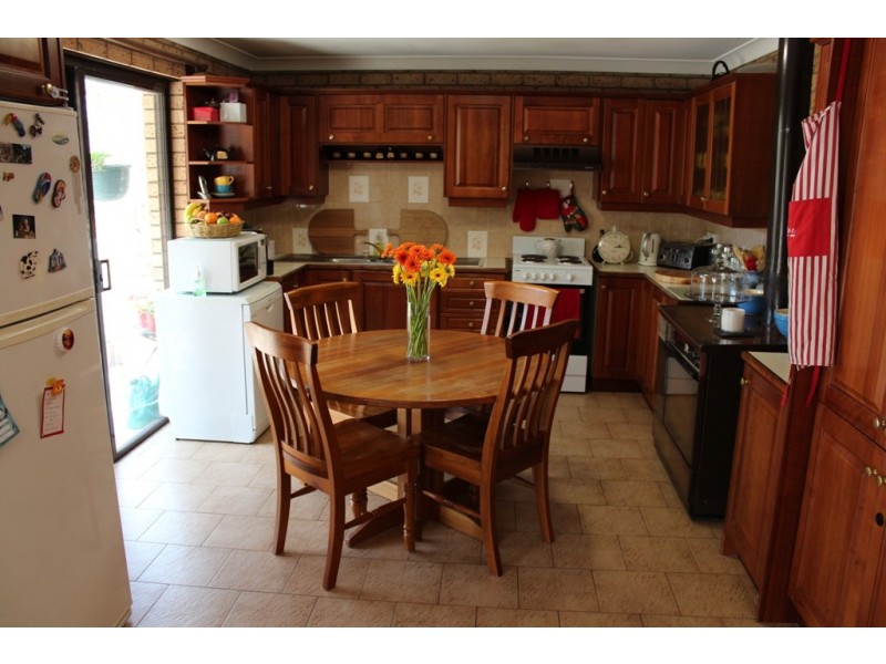 85 Walang Drive, Bathurst NSW 2795