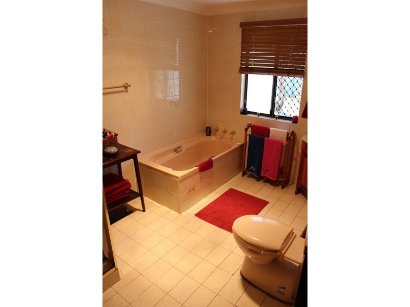 85 Walang Drive, Bathurst NSW 2795