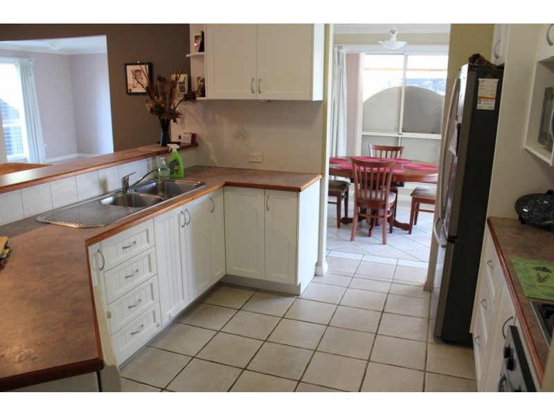 47 Cedar Drive, Bathurst NSW 2795