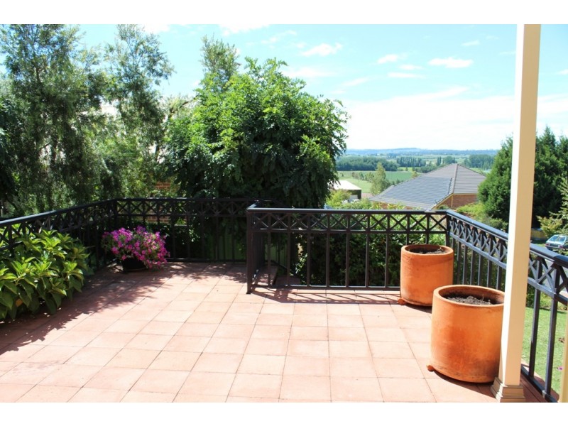 20 Cherrywood Crescent, Bathurst NSW 2795