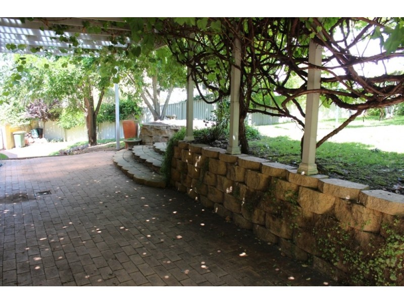 20 Cherrywood Crescent, Bathurst NSW 2795