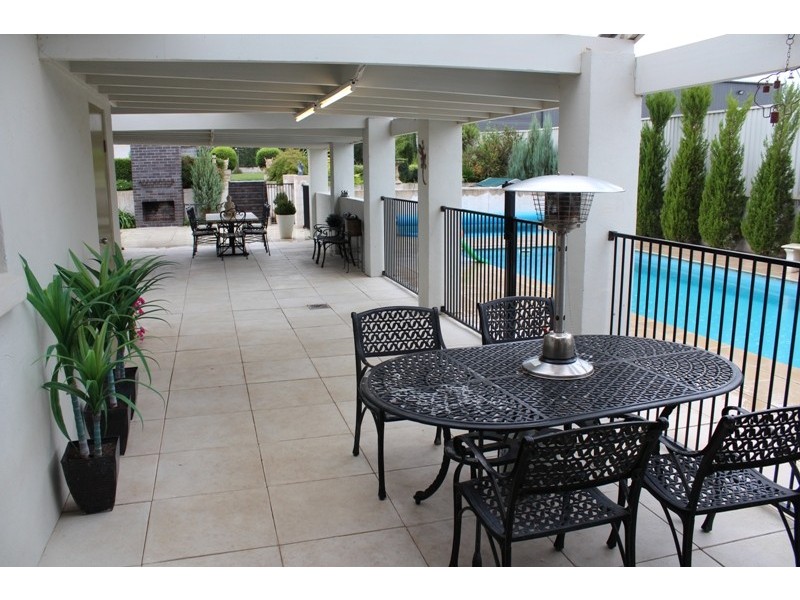 7 Tweed Parade, Bathurst NSW 2795