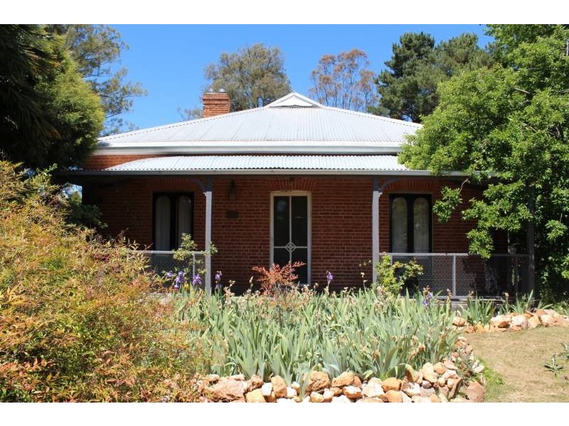11 East Street, Bathurst NSW 2795