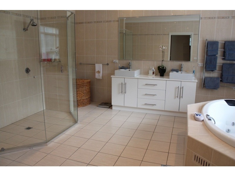 108 Marys Lane, Bathurst NSW 2795