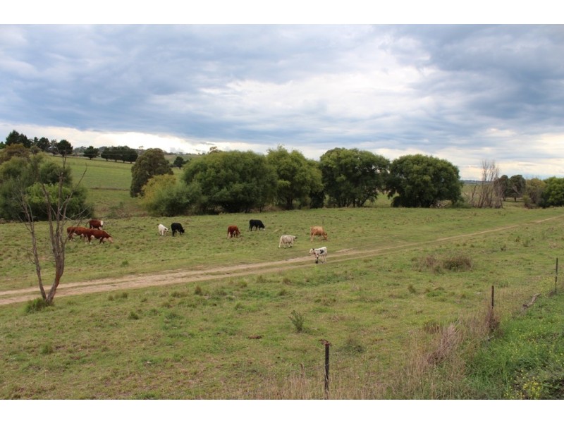 108 Marys Lane, Bathurst NSW 2795