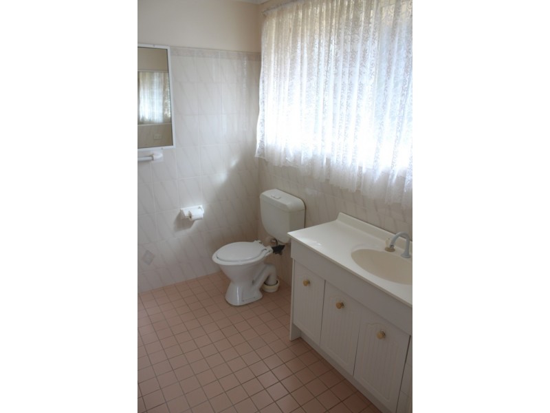 102 Abercrombie Drive, Bathurst NSW 2795