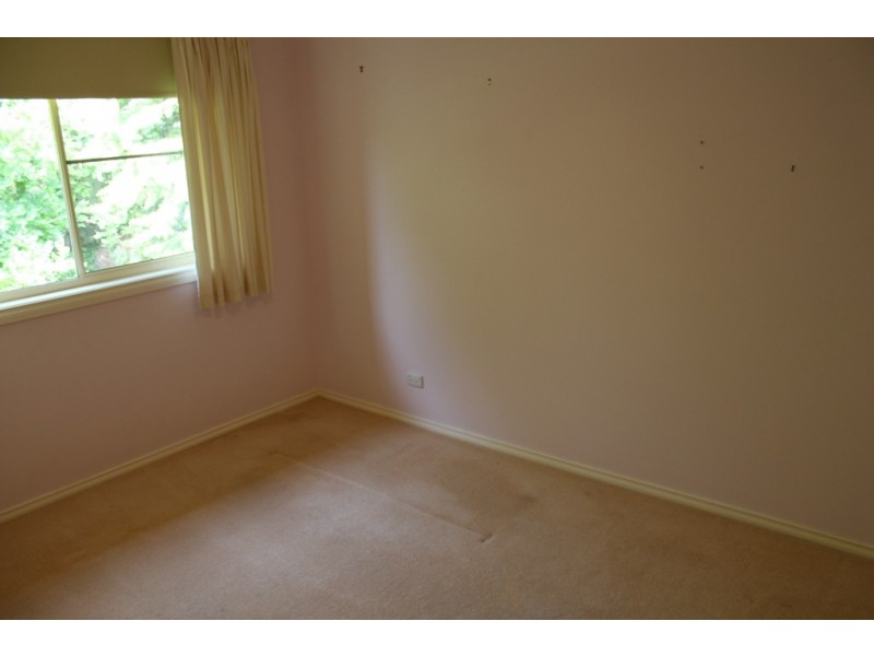 102 Abercrombie Drive, Bathurst NSW 2795