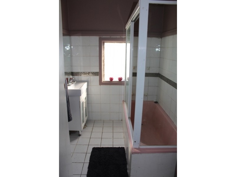 90 Sydney Road, Kelso NSW 2795