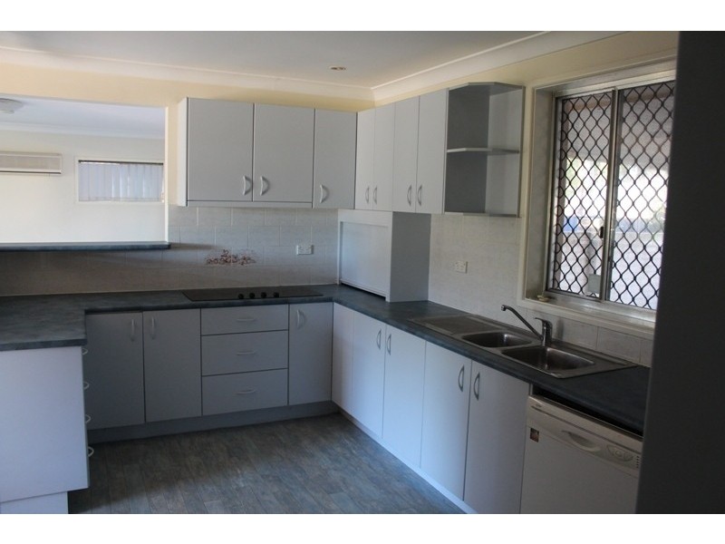 2 Cutler Street, Bathurst NSW 2795