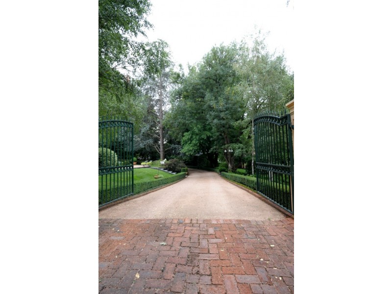 275-281 Keppel Street, Bathurst NSW 2795