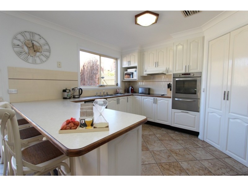 3 Cherrywood Crescent, Llanarth NSW 2795