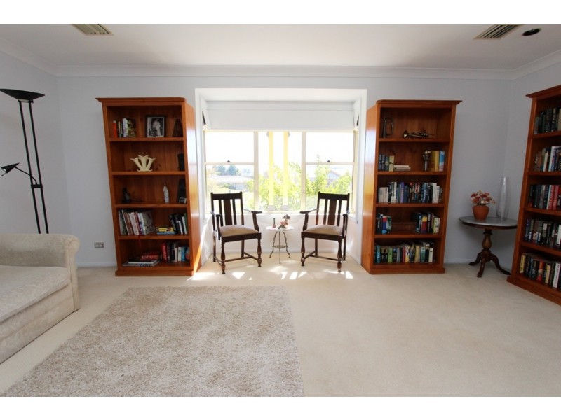 3 Cherrywood Crescent, Llanarth NSW 2795