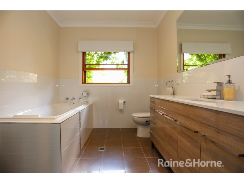 487 Eleven Mile Drive, Bathurst NSW 2795