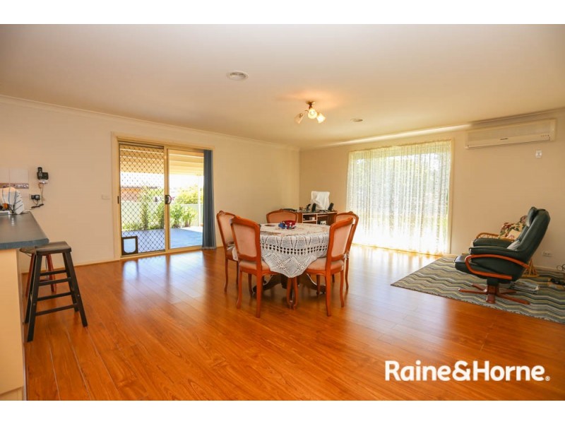 31 Hughes Street, Kelso NSW 2795