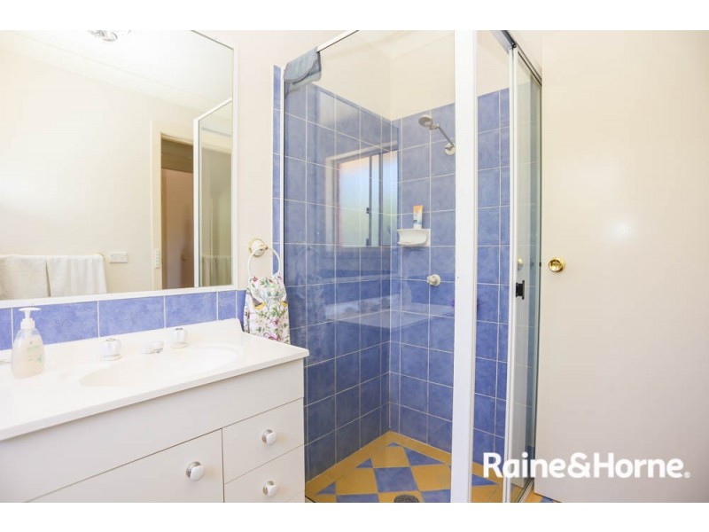 31 Hughes Street, Kelso NSW 2795