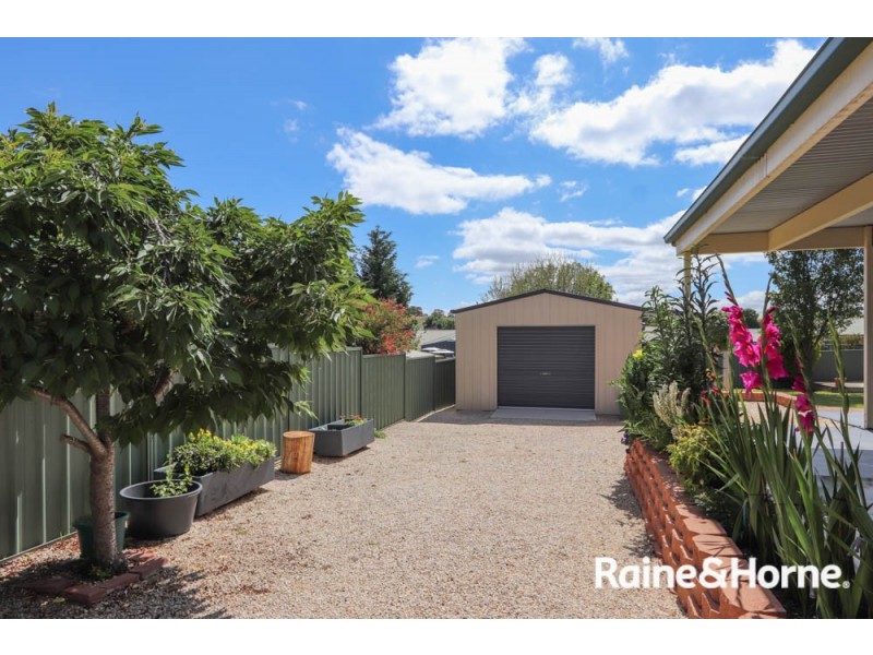 31 Hughes Street, Kelso NSW 2795