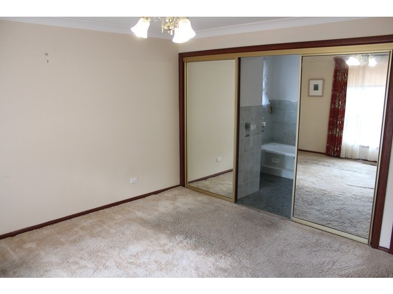 15 Bullock Place, Bathurst NSW 2795