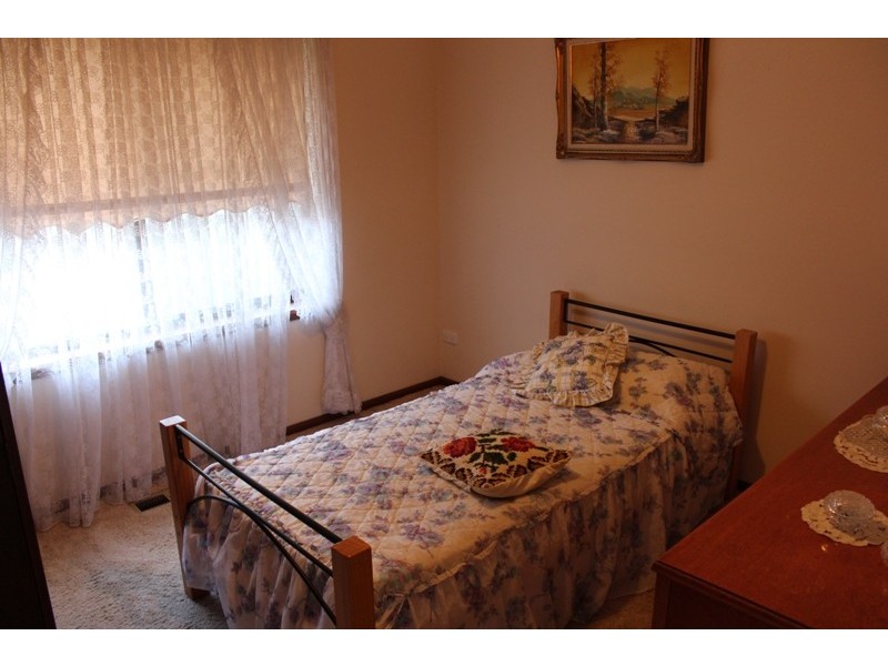 15 Bullock Place, Bathurst NSW 2795