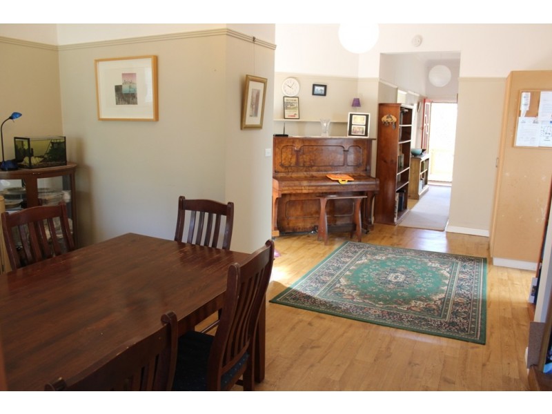 115 Bant Street, Bathurst NSW 2795