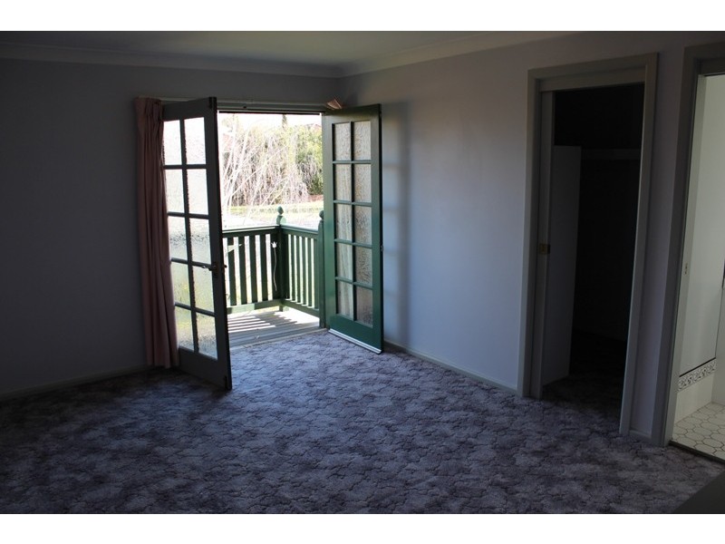 27 Vittoria Street, Bathurst NSW 2795