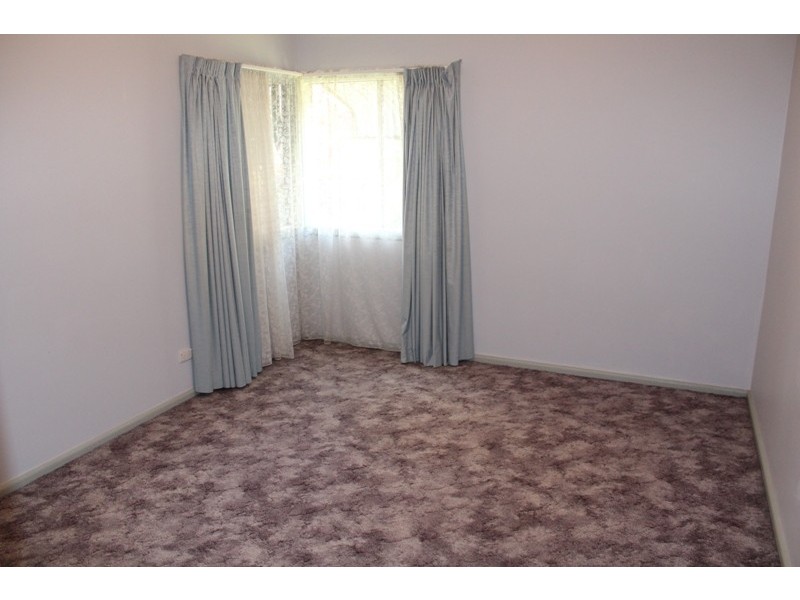 27 Vittoria Street, Bathurst NSW 2795