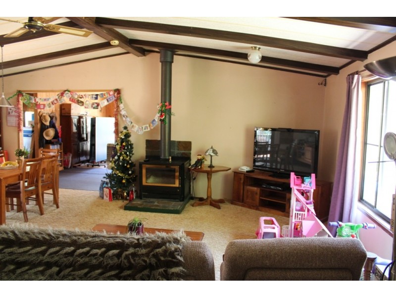 101 Walang Drive, Bathurst NSW 2795