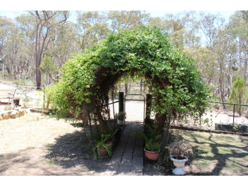 101 Walang Drive, Bathurst NSW 2795