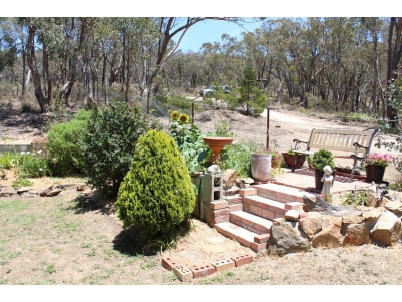 101 Walang Drive, Bathurst NSW 2795