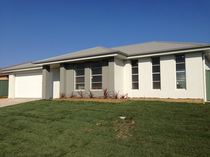 80 Swanbrooke Street, Bathurst NSW 2795