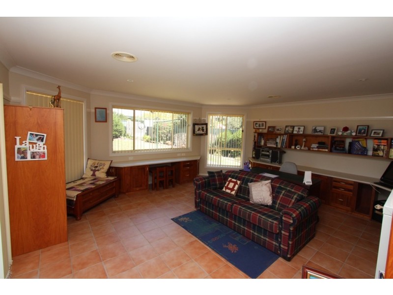 11 Roxburgh Drive, Kelso NSW 2795