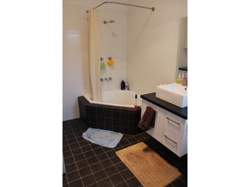 102 Durham Street, Bathurst NSW 2795