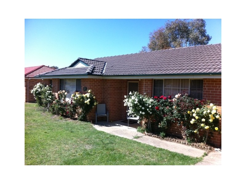 7 Burgess Place, Bathurst NSW 2795