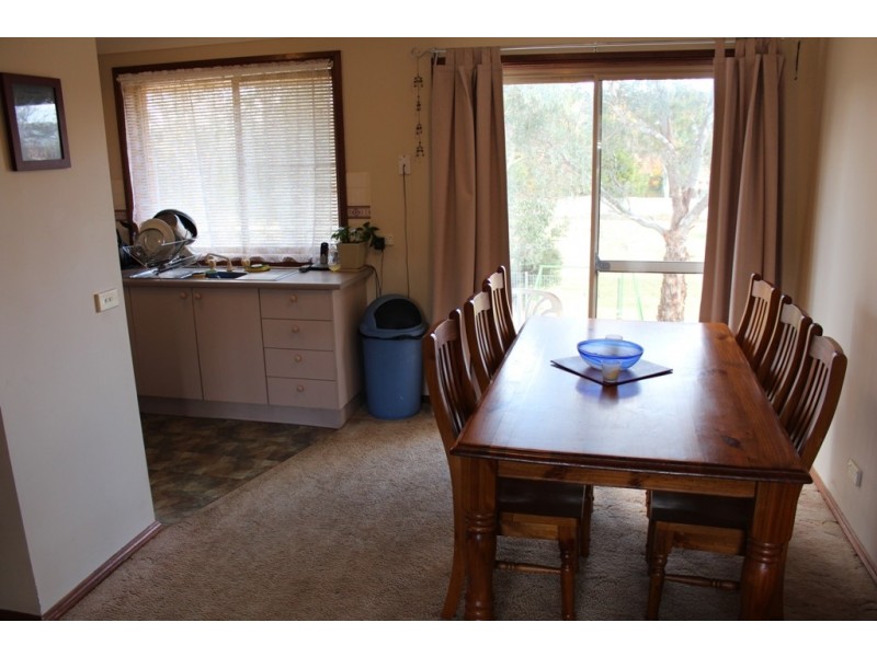 7 Burgess Place, Bathurst NSW 2795