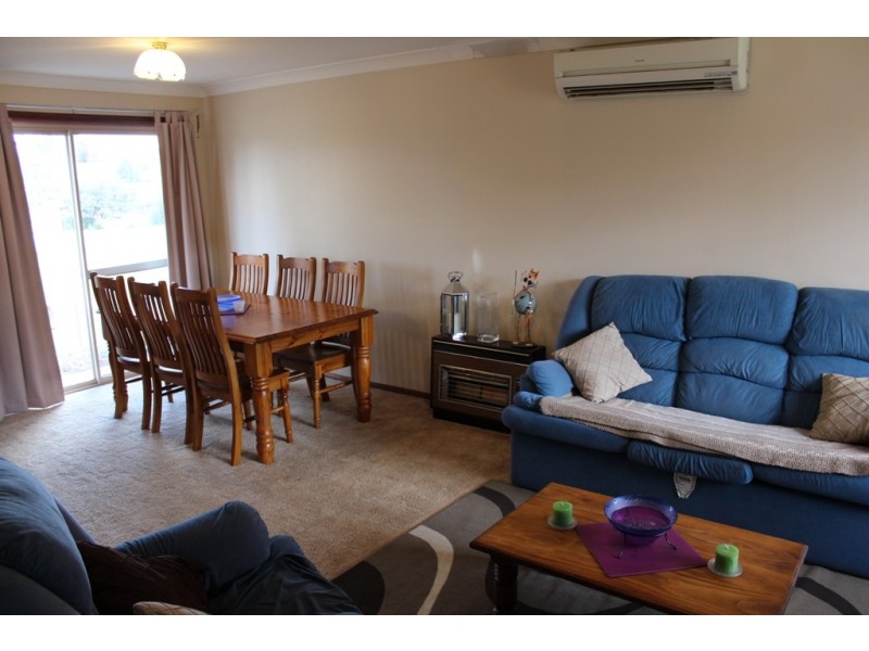 7 Burgess Place, Bathurst NSW 2795